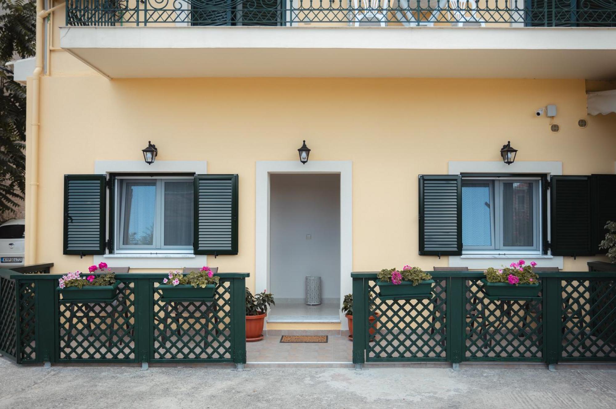 Nostalgia Corfu Town Apartments Buitenkant foto